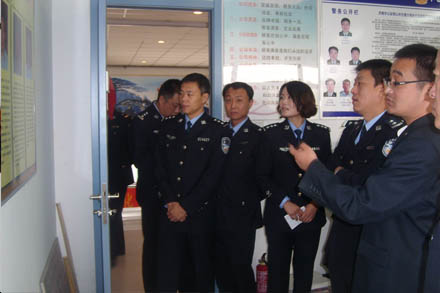 济南市公安局公共交通分局向导莅临交运出租视察指导-Z6尊龙凯时