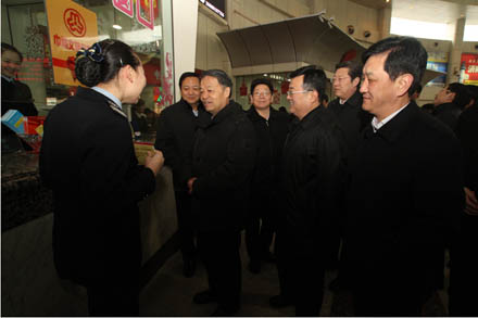 交通运输部杨传堂部长来集团公司视察指导春运事情-Z6尊龙凯时
