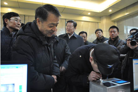 交通运输部杨传堂部长来集团公司视察指导春运事情-Z6尊龙凯时