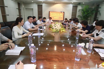 集团公司召开迎七一党员座谈会暨党务事情聚会-Z6尊龙凯时