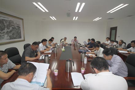 集团公司党委中心组转达学习党的群众蹊径教育实践运动精神-Z6尊龙凯时
