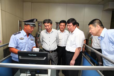 国家交通运输部副部长何建中莅临集团视察指导事情-Z6尊龙凯时