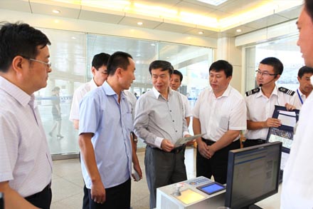 国家交通运输部副部长何建中莅临集团视察指导事情-Z6尊龙凯时